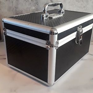 OPI storage container